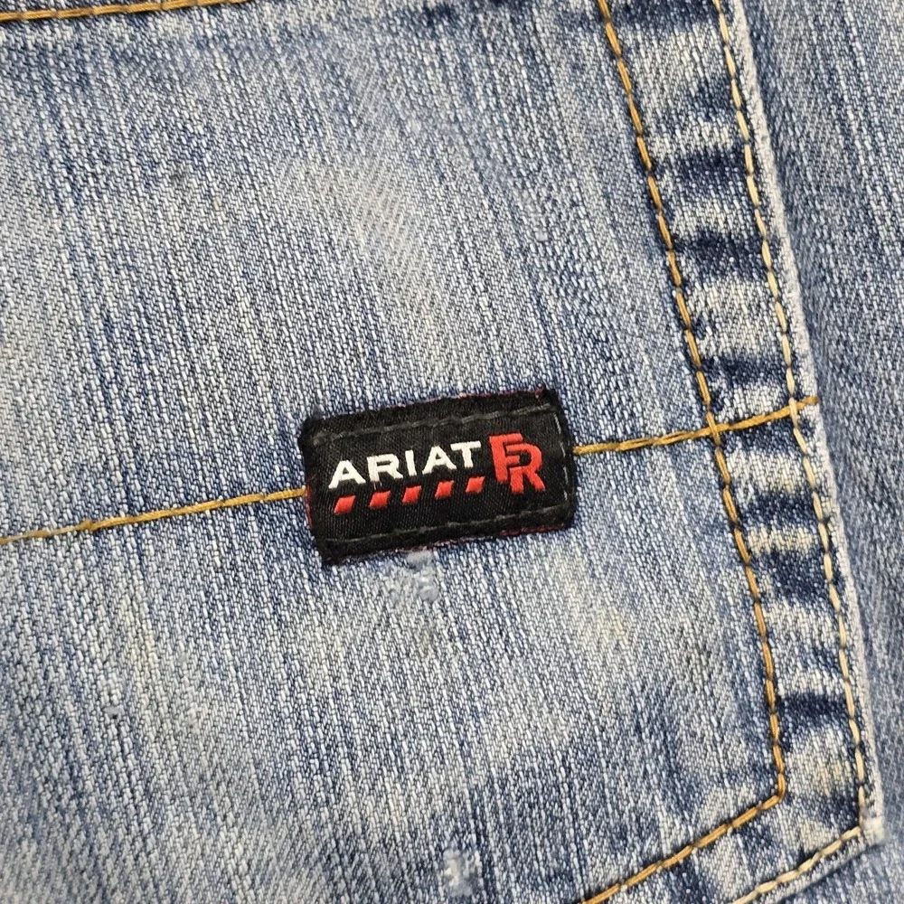 Ariat‎ FR M4 Relaxed Boot Cut Jeans Distressed Denim Men's 34x30 CAT2